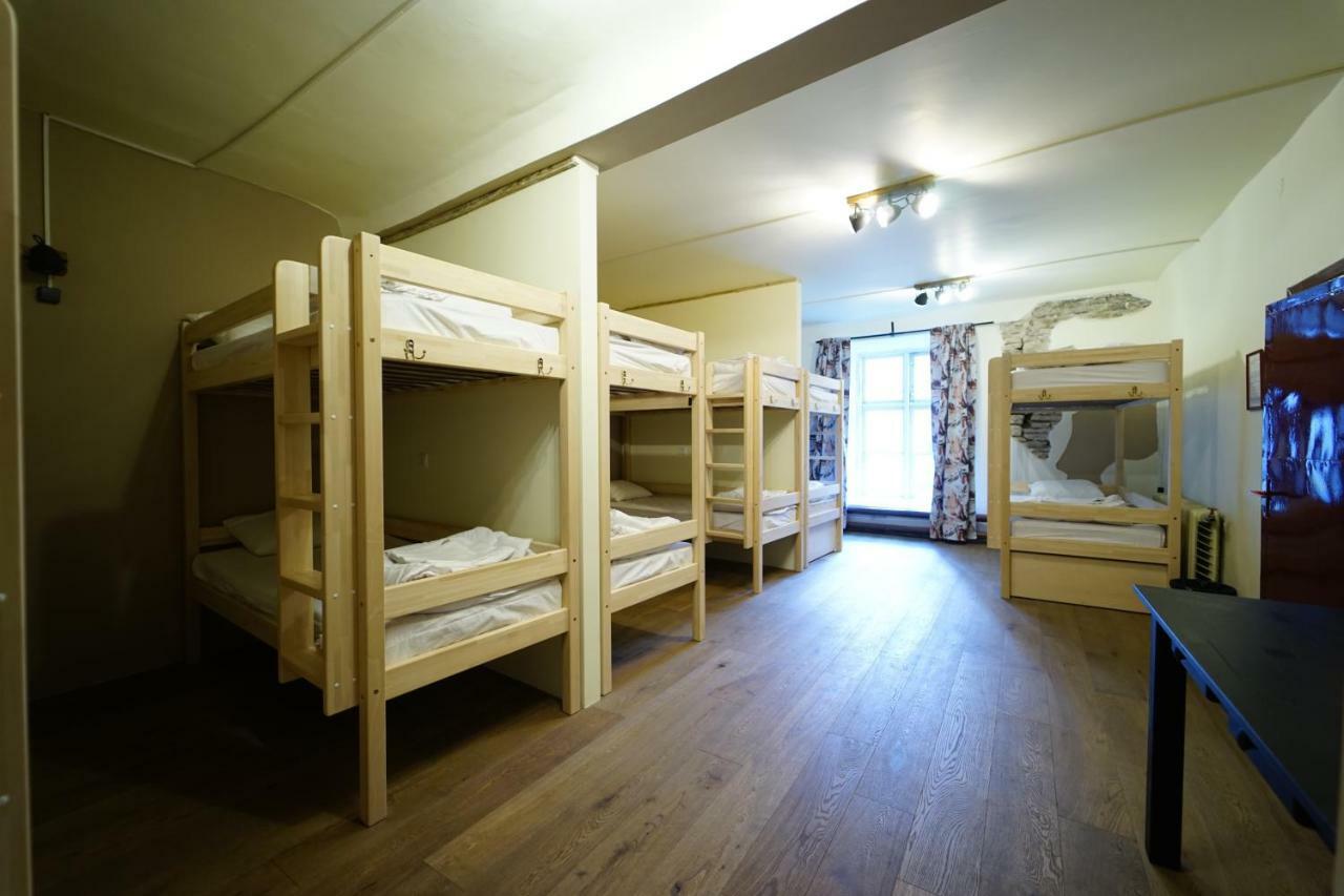 Hostal The Monks Bunk & Bar